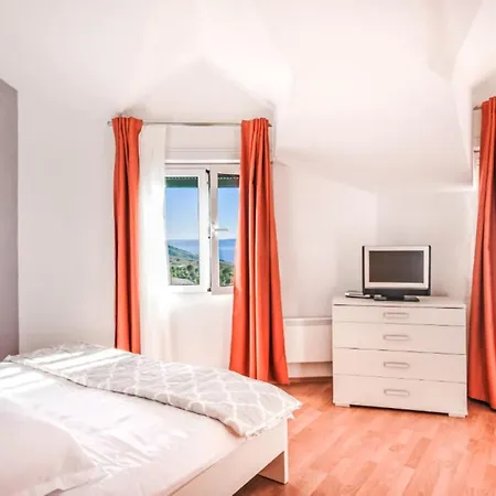 Apartamento Charlie By Interhome